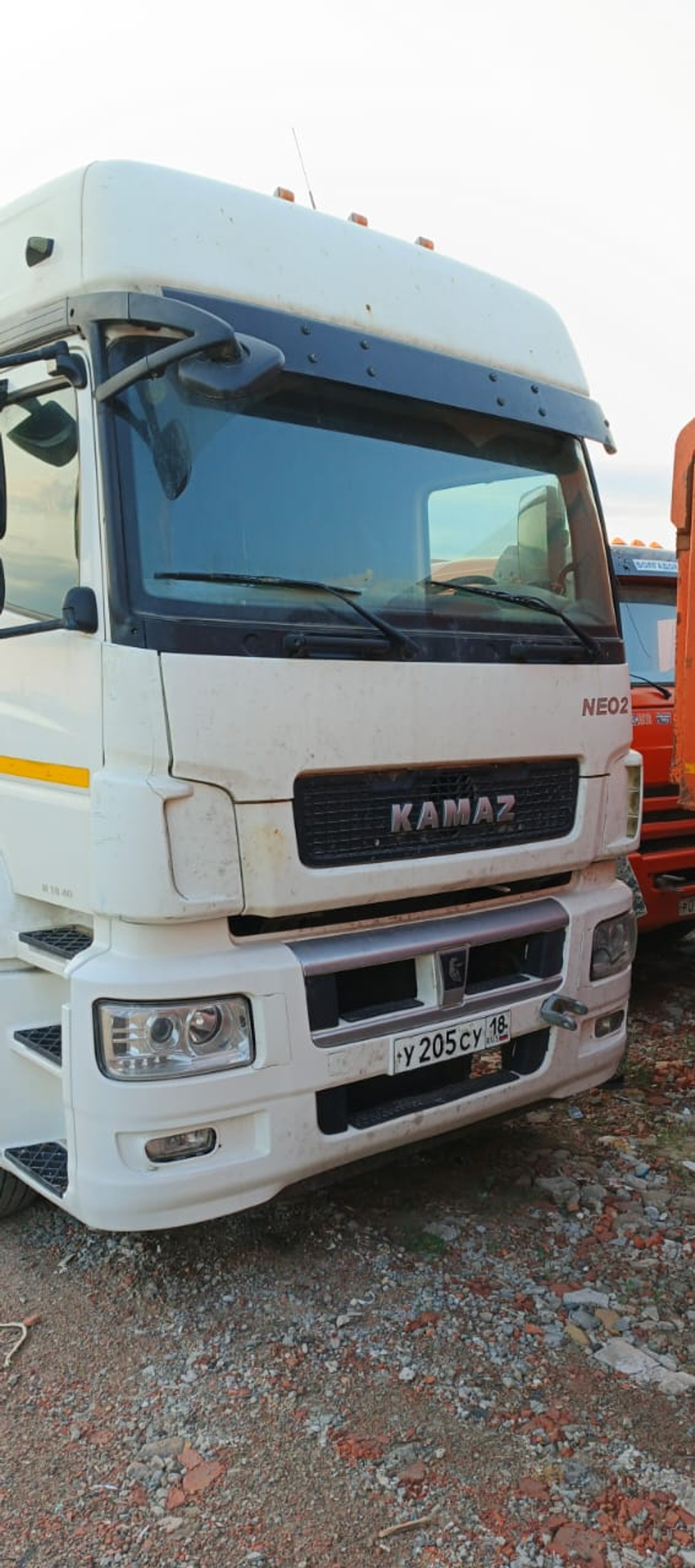 КамАЗ М1840 4x2 Седельный тягач 5490-S5 (Дизельный, 12,0 л, 401 л.с., МТ)