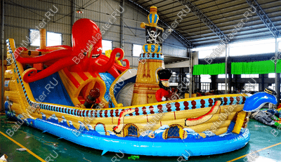 Коммерческий надувной батут "Корабль с осьминогом" 19*9*7 м