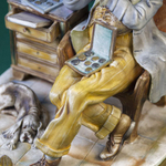 Фарфоровая мануфактура Capodimonte «Коллекционер монет (нумизмат)»
