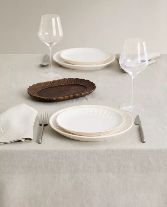 ZARA HOME ЛЬНЯНАЯ СКАТЕРТЬ С ВЫШИВКОЙ НА РОЖДЕСТВЕНСКУЮ ТЕМАТИКУ, СЕРЕБРЯНЫЙ
