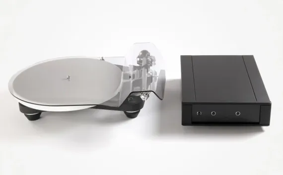 Rega Planar 10 Black