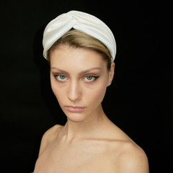 Ободок-узел белый