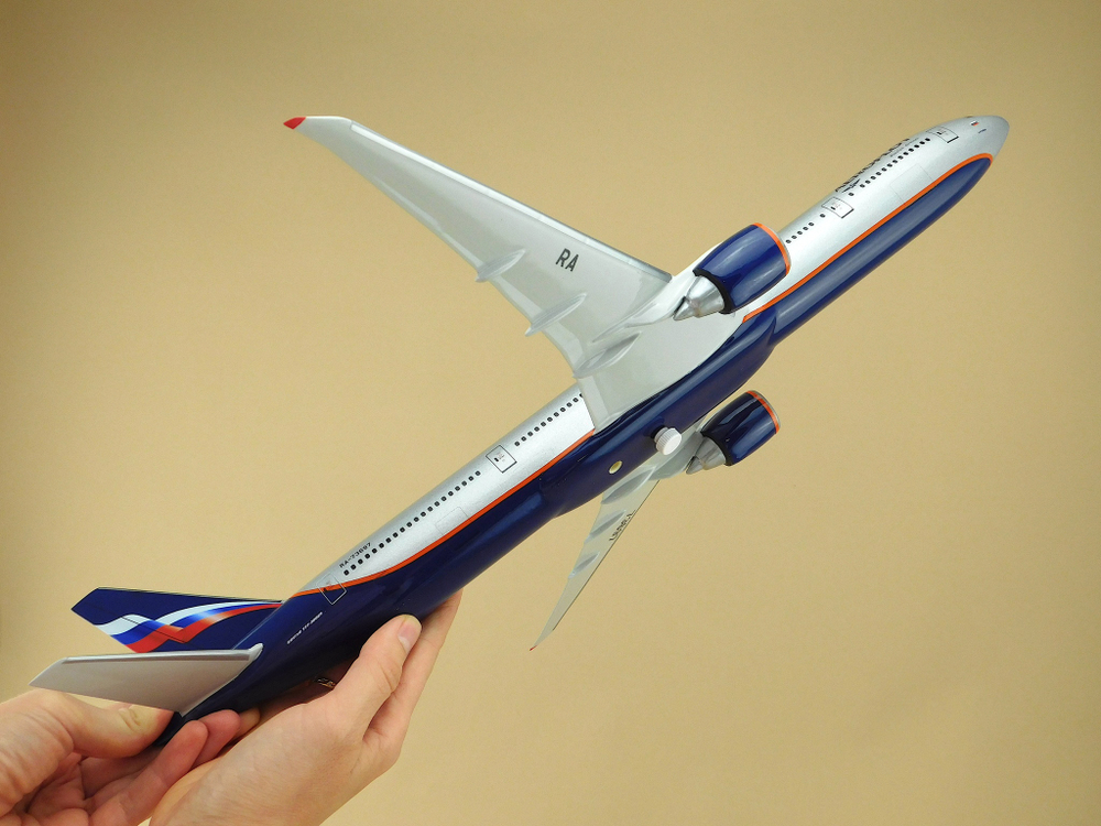 Модель самолета Boeing 777-300ER (М1:144, Аэрофлот, RA-73697, А.Пушкин)