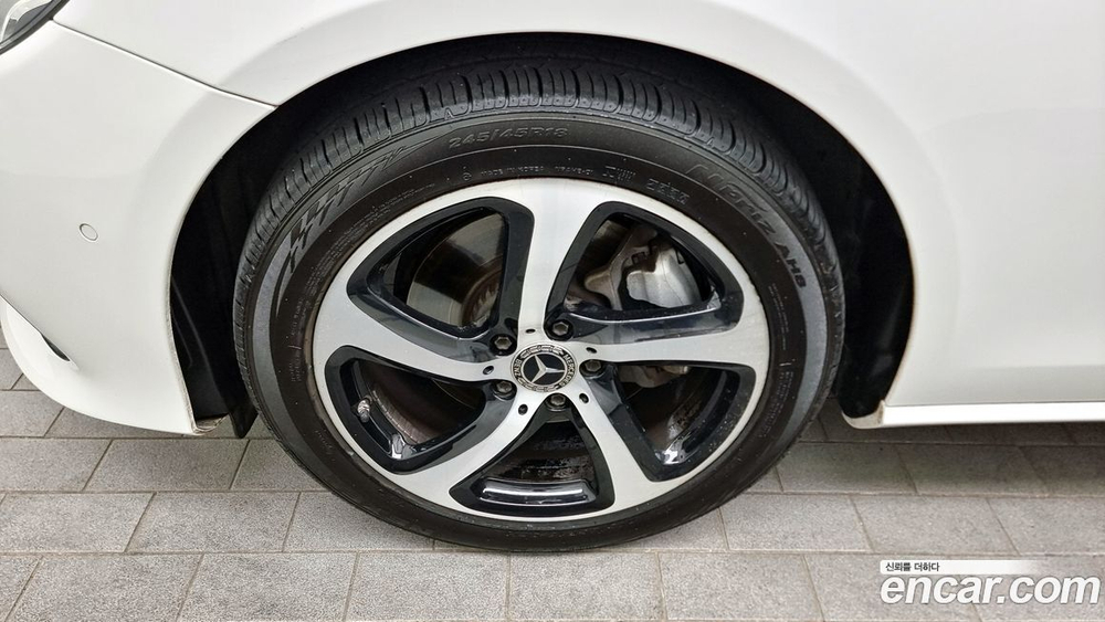 Mercedes-Benz E-Class W213 E250 Avangarde (04.2020)