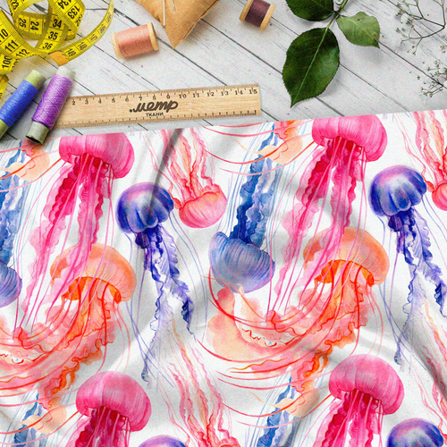 Ткань таффета большие разноцветные медузы на белом фоне