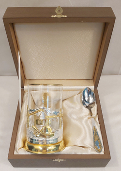 Подстаканник "Подарок строителю" с золочением и серебрением в футляре (венге)