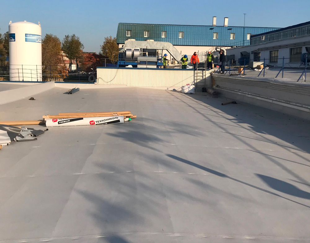 Поставка и монтаж кровли из ПВХ-мембраны (Завод ПЕПСИ)