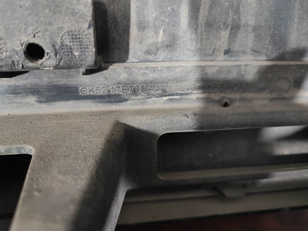 Бампер передний Range Rover 4 (L405) 12-17 Б/У Оригинал LR064628