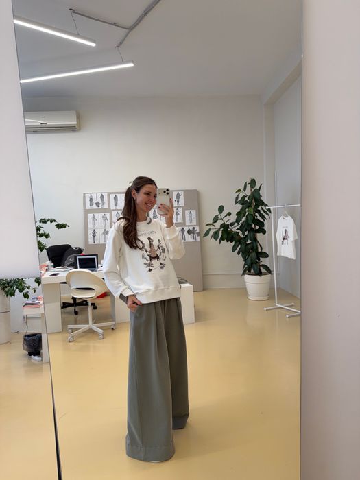 СВИТШОТ ЖЕНСКИЙ ЭВВИ МОЛОЧНЫЙ КОНЬ ОГОНЬ