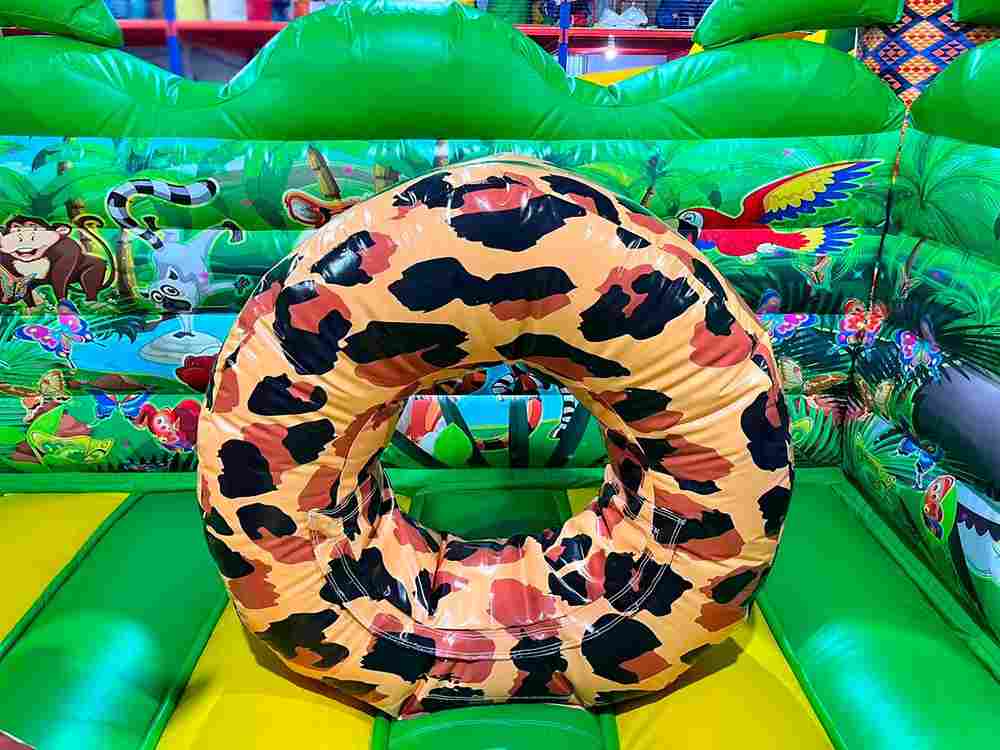 Надувной батут "Чудо-сафари" 4*4*3 м