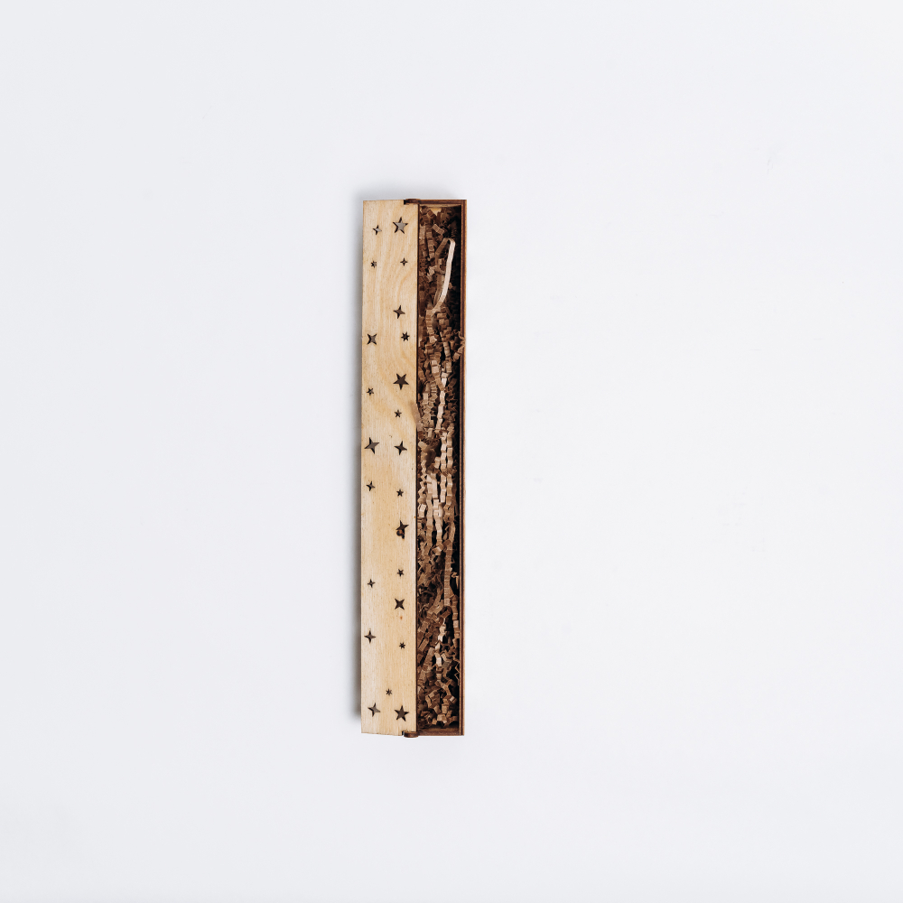 Деревянный  подарочный короб для указки 400 мм. PK11