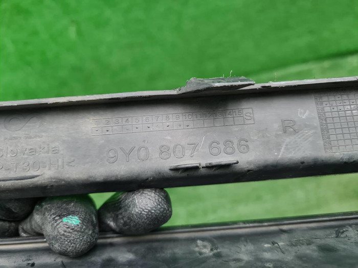 Накладка переднего бампера Porsche Cayenne 3 17-23