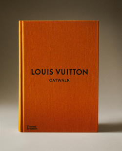 Louis Vuitton Catwalk. Полная коллекция подиумных образов (на английском языке)