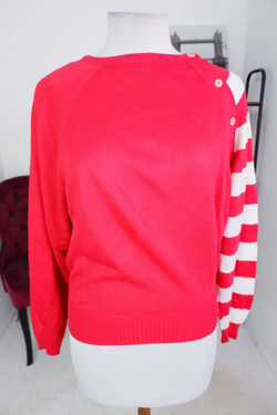 Джемпер оригинальный, визуально на 46 размер