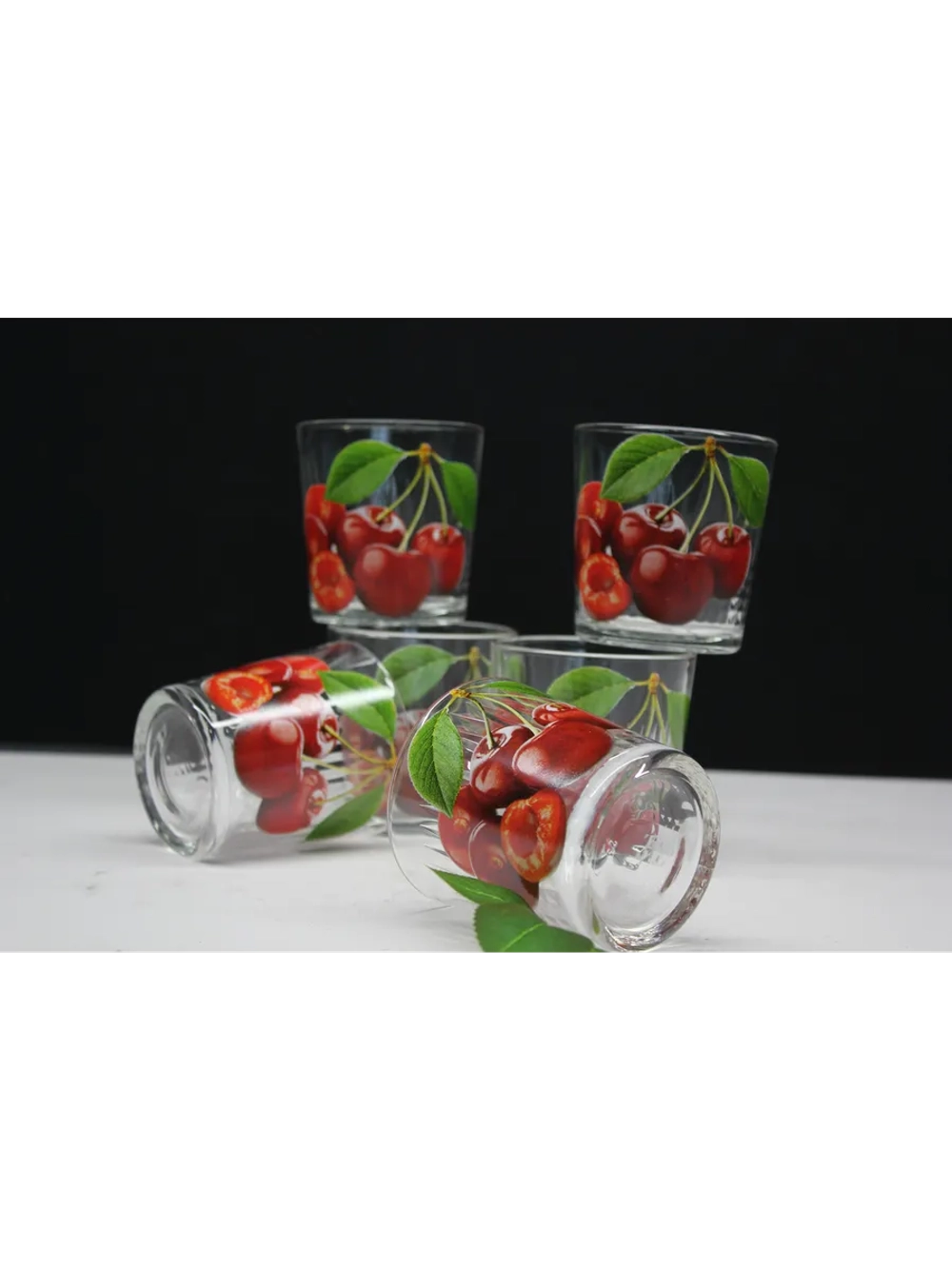 Стакан для напитков сока и воды