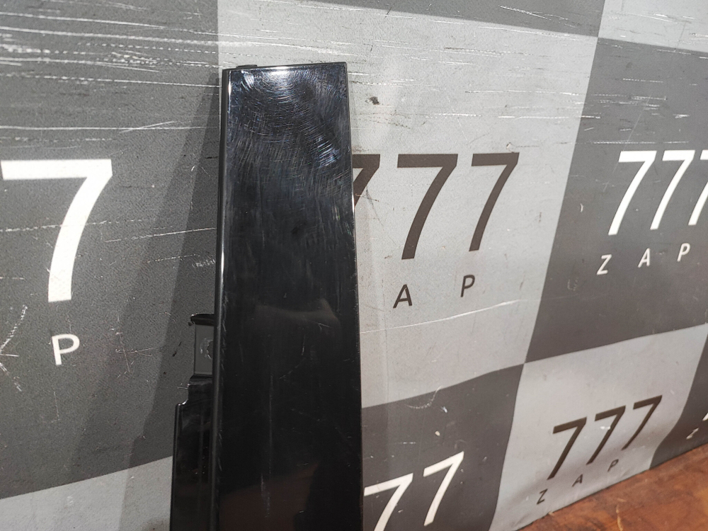 Накладка двери передняя левая Kia Sorento 4 Б/У Оригинал 82250P2000