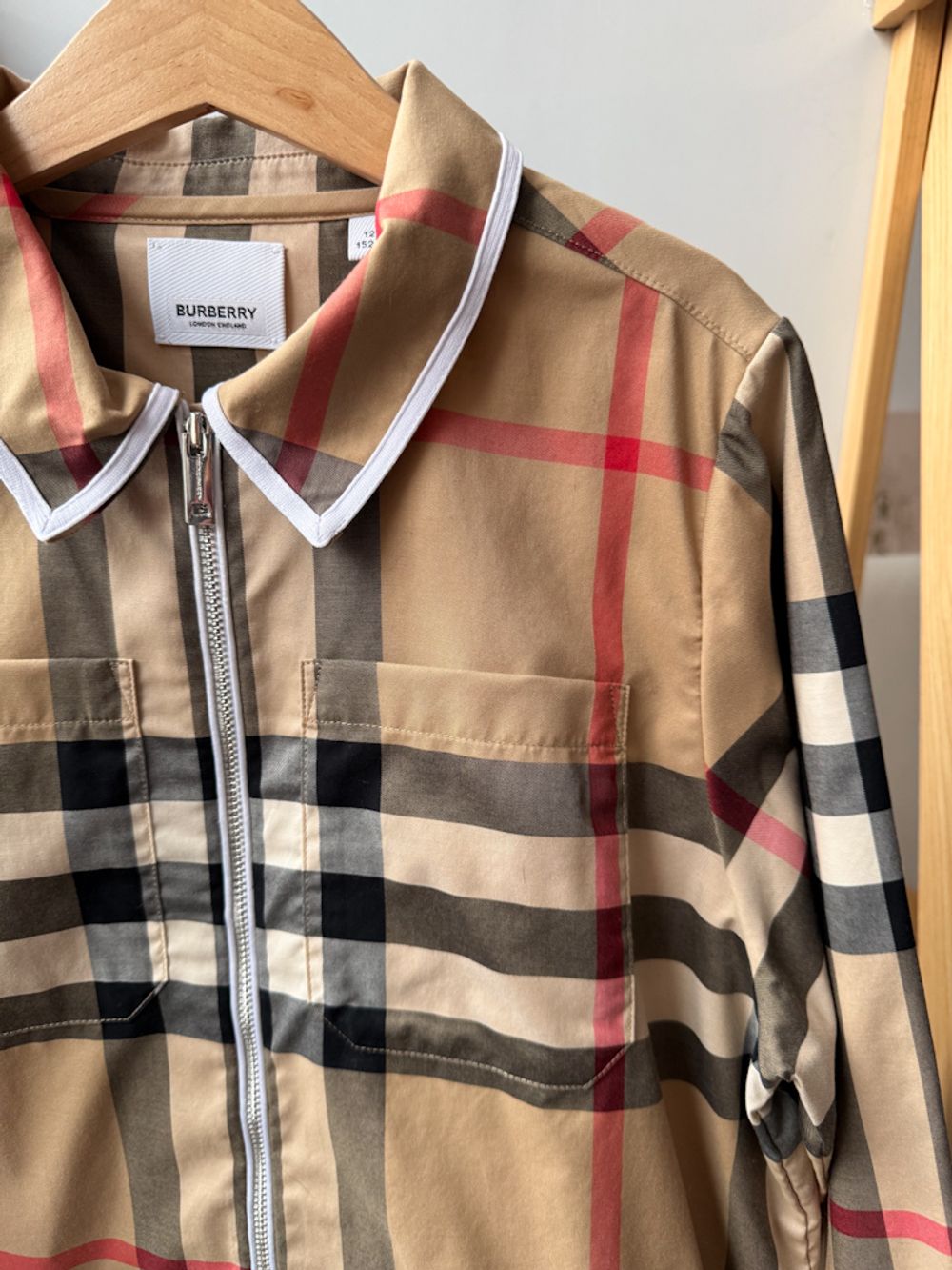 Платье Burberry, 152