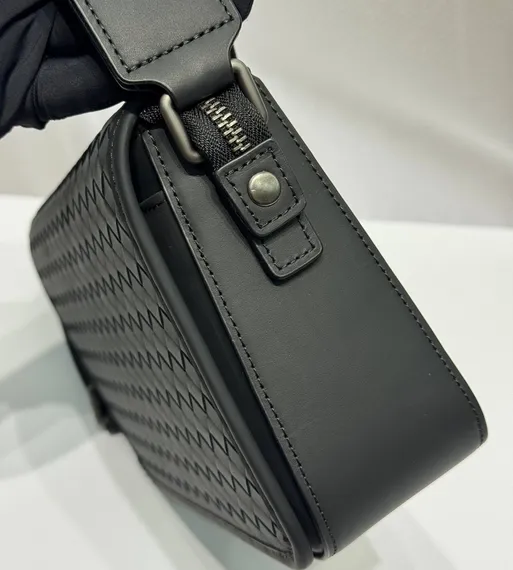 Сумка через плечо Bottega Venetta, чёрный