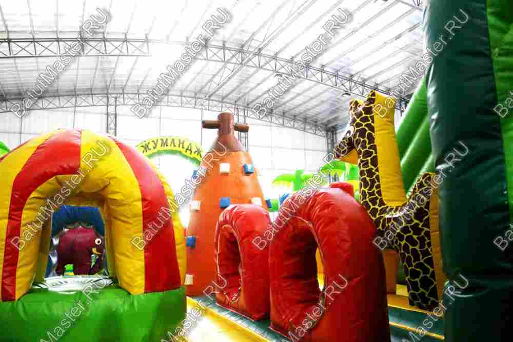 Коммерческий надувной батут "Джунгли малый со скалодромом"