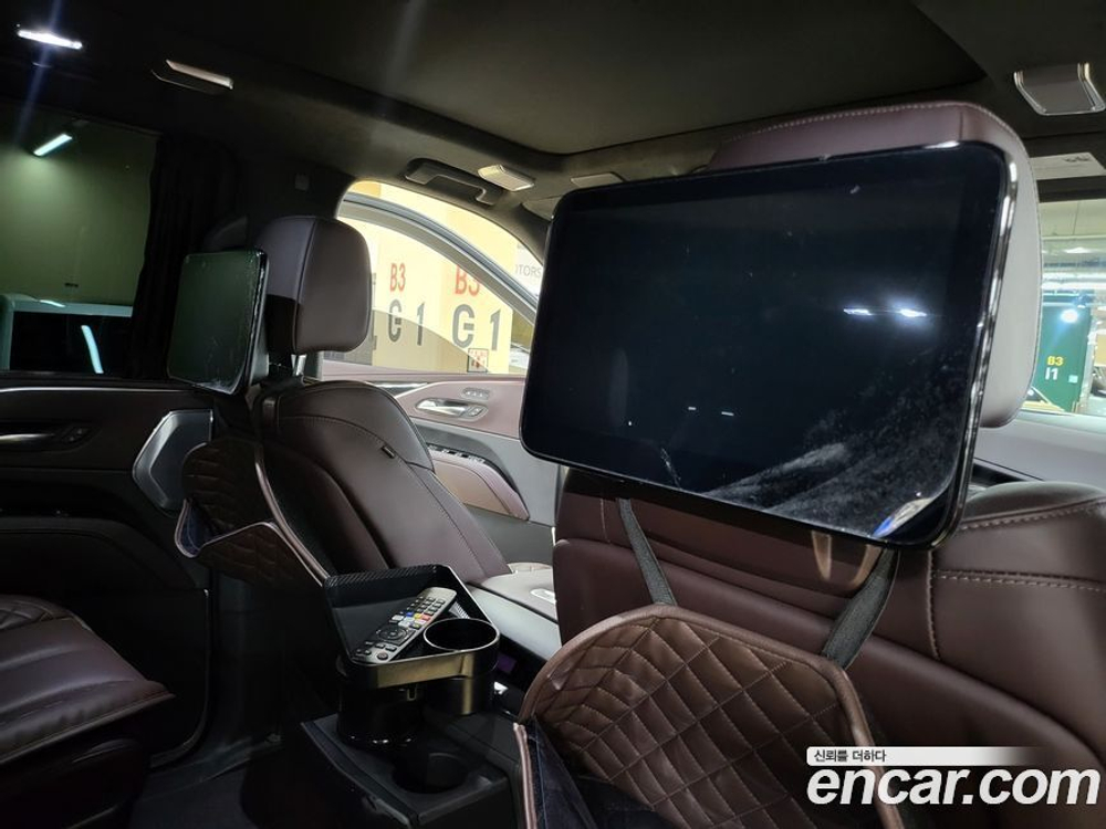 Cadillac Escalade 5 Generation 6.2 ESV (07.2023)