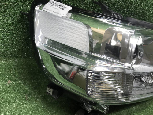 Фара правая Toyota Land Cruiser 200 (15-21) LED
