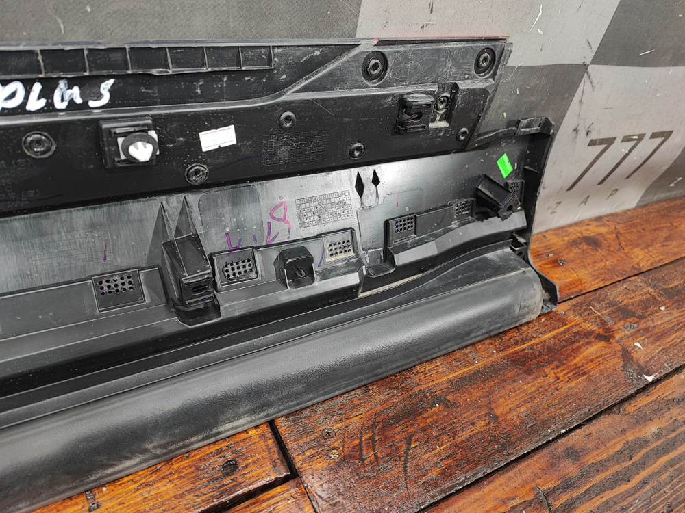 Накладка двери задней правой Changan CS35PLUS 21-нв Б/У Оригинал S111F2709042101