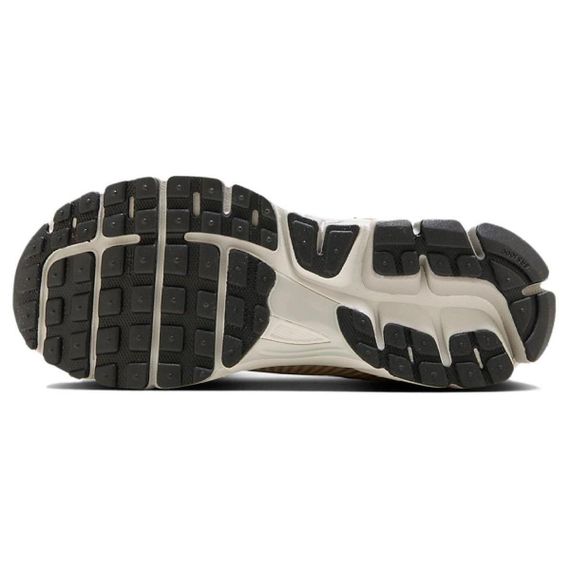 Nike Air Zoom Vomero 5 Белые кроссовки Низкие Бежевые женские