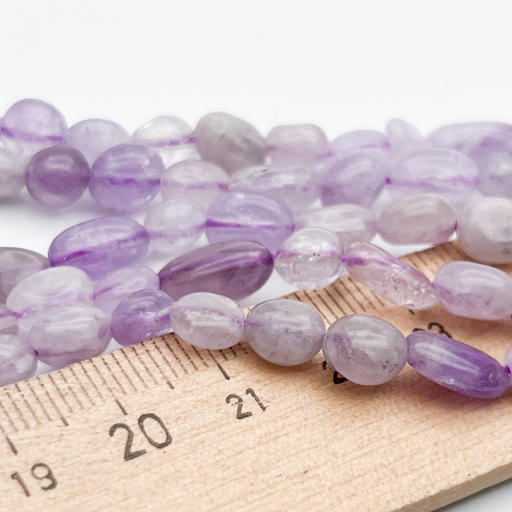 Аметист лавандовый фриформ бусины, размер около 5-8 мм, цена за нить 39 см