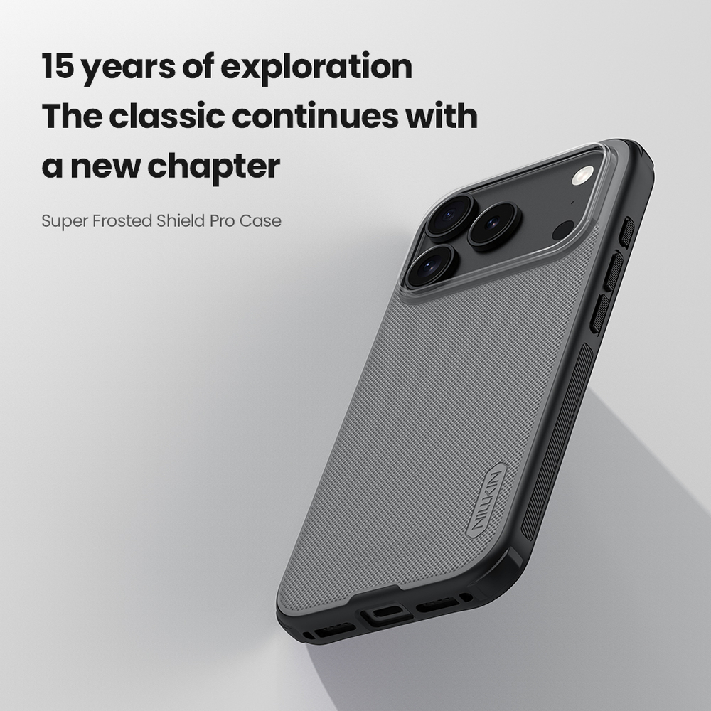 Противоударный чехол тонированный прозрачный для iPhone 17 Pro, серия Super Frosted Shield Pro от Nillkin