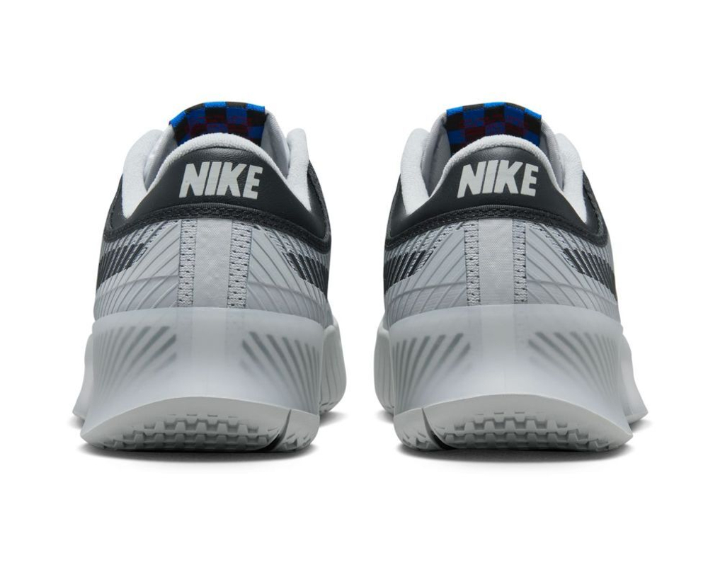 Мужские кроссовки теннисные Nike Air Zoom Vapor 11 Attack - light smoke grey/white/signal blue/black