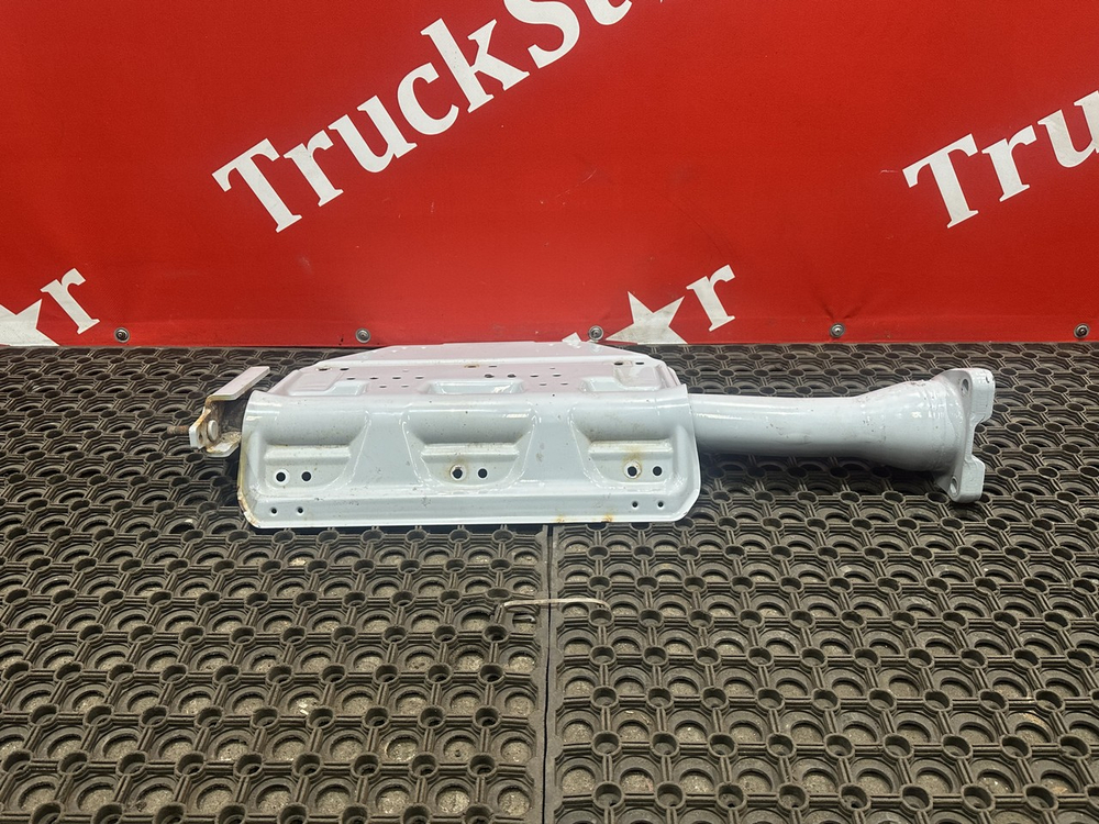 Кронштейн крыла задний левый