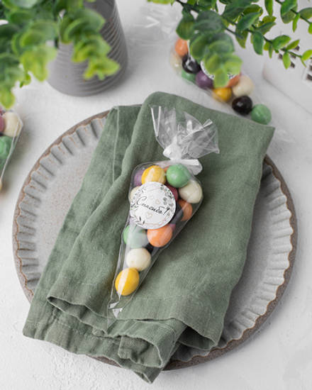 Сладкие подарки гостям на свадьбу - орехи в цветной глазури