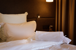 Постельное белье семейное Von der Thannen Twist white&beige