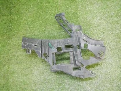 Кронштейн переднего бампера правый Mercedes S W222 (2013-2017)