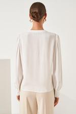 22805 Блузка женская (молочный)