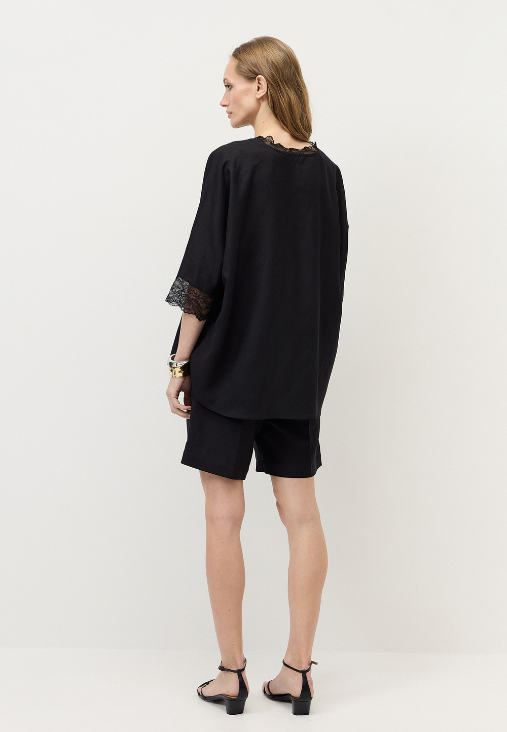 Шорты на поясе изо льна