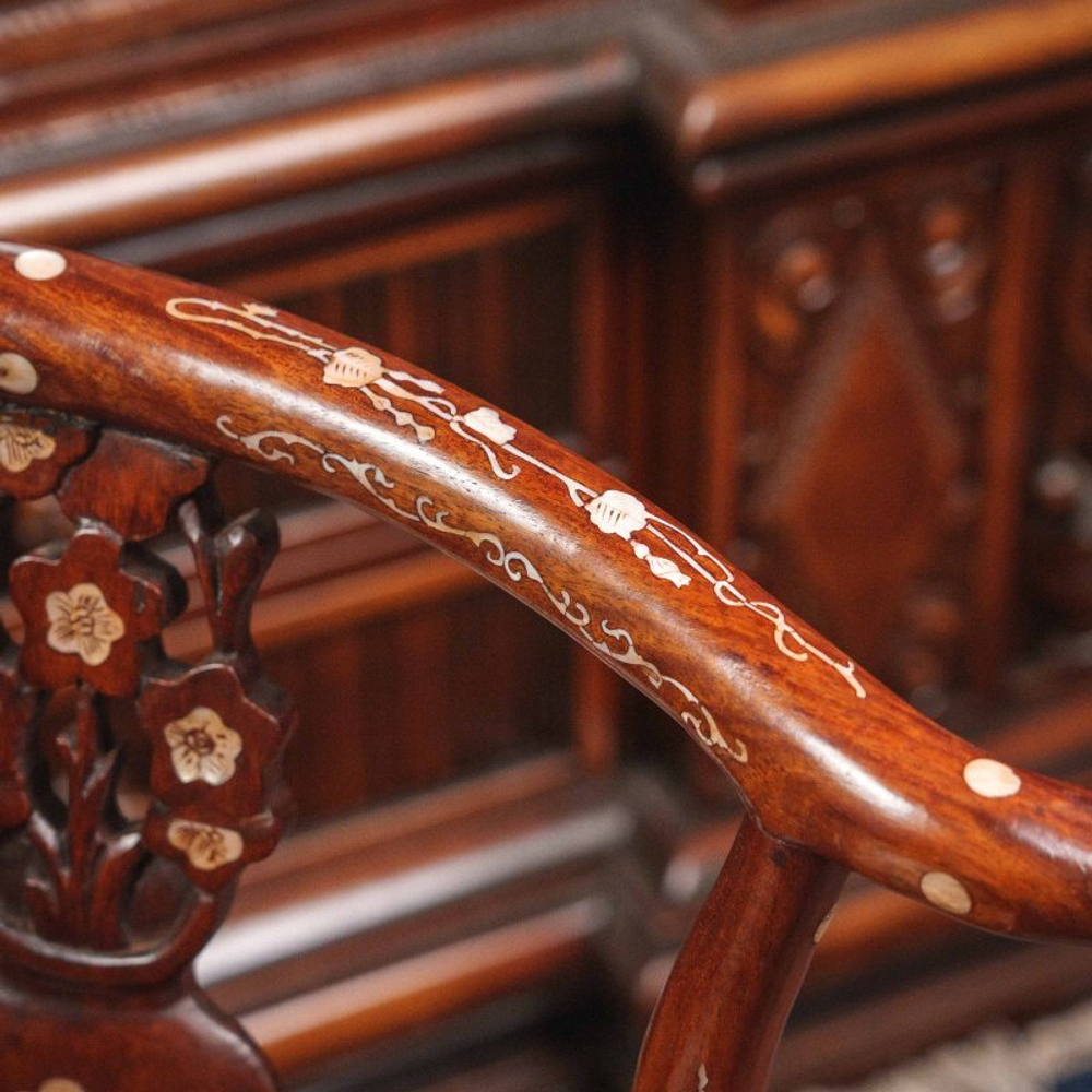 Кресло с перламутром