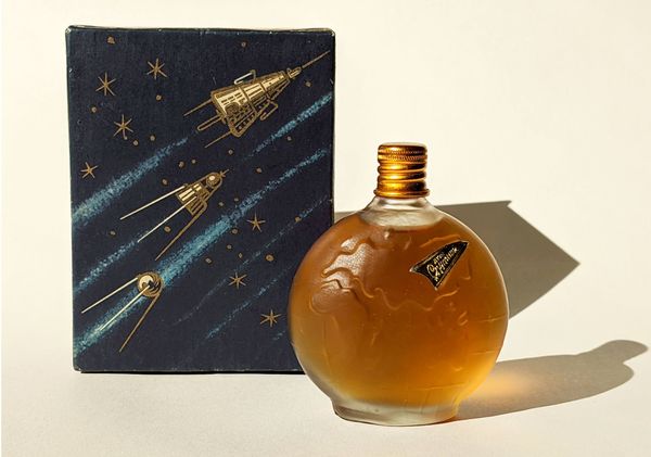 Nouvelle Etoile – Новая Заря Sputnik Спутник