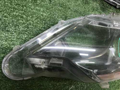 Битая Фара левая Toyota Camry XV50 (17-18) LED