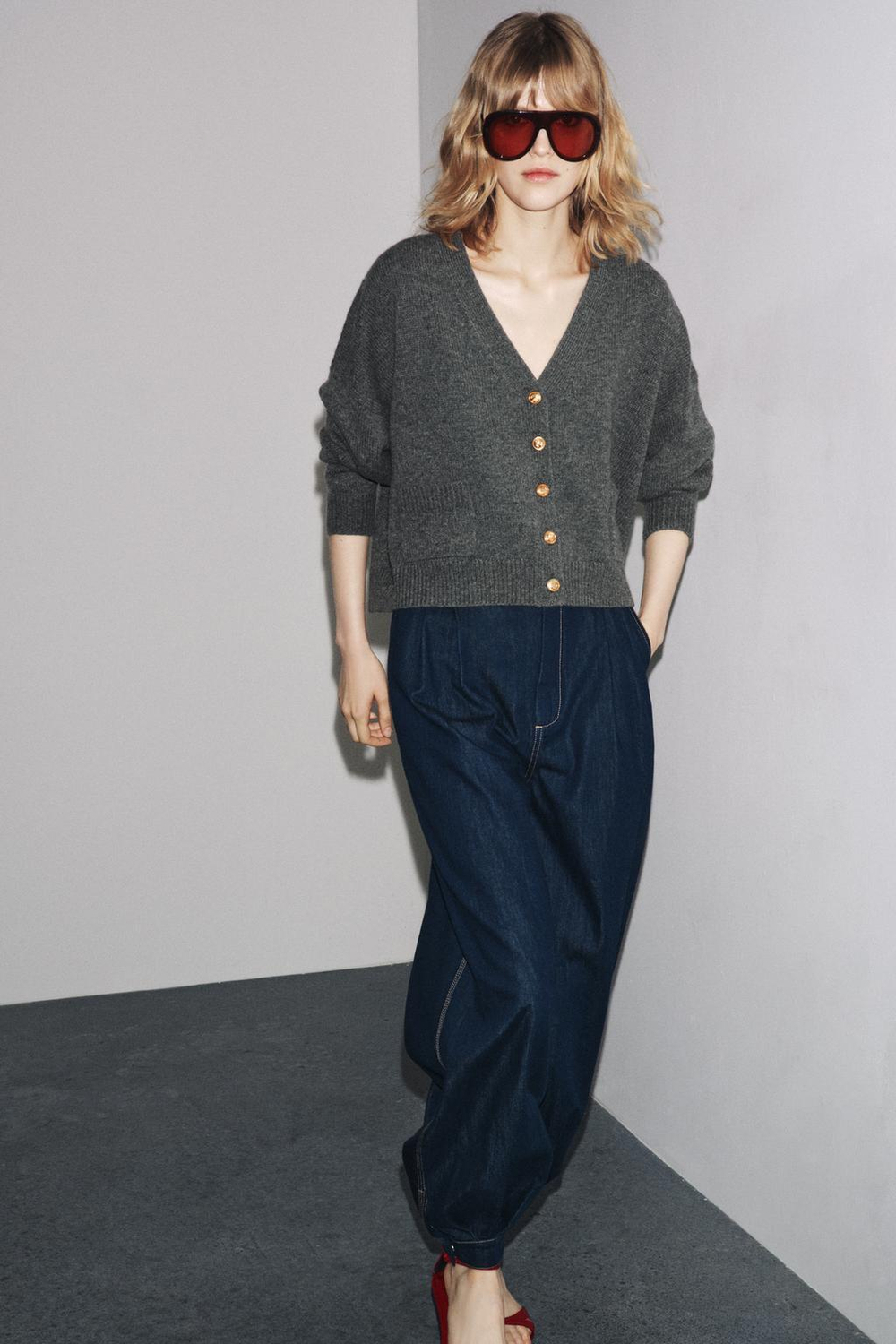 ZARA КАРДИГАН ИЗ 100% ШЕРСТИ С ЗОЛОТИСТЫМИ ПУГОВИЦАМИ, ТЕМНО-СЕРЫЙ