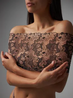 05-94 Вышивка на неэл. сетке 25 см, кофейная роза/черный