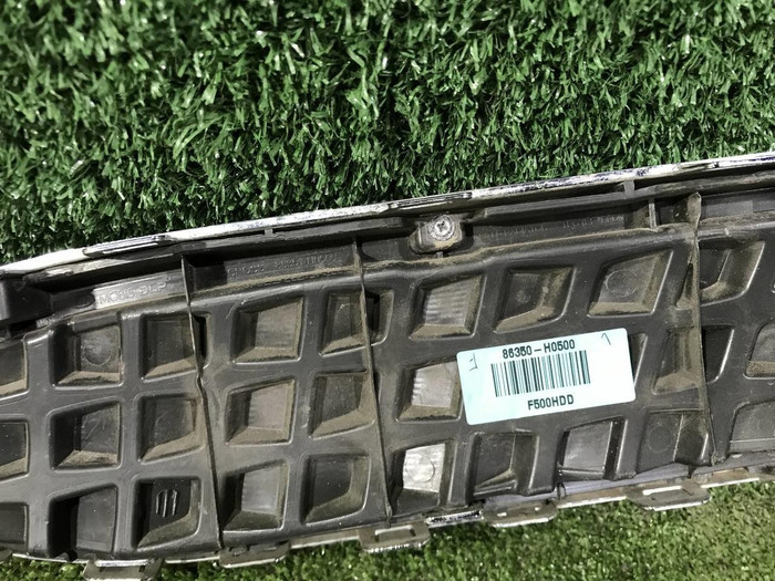 Решетка радиатора KIA Rio 4 X-Line (2017-2020)