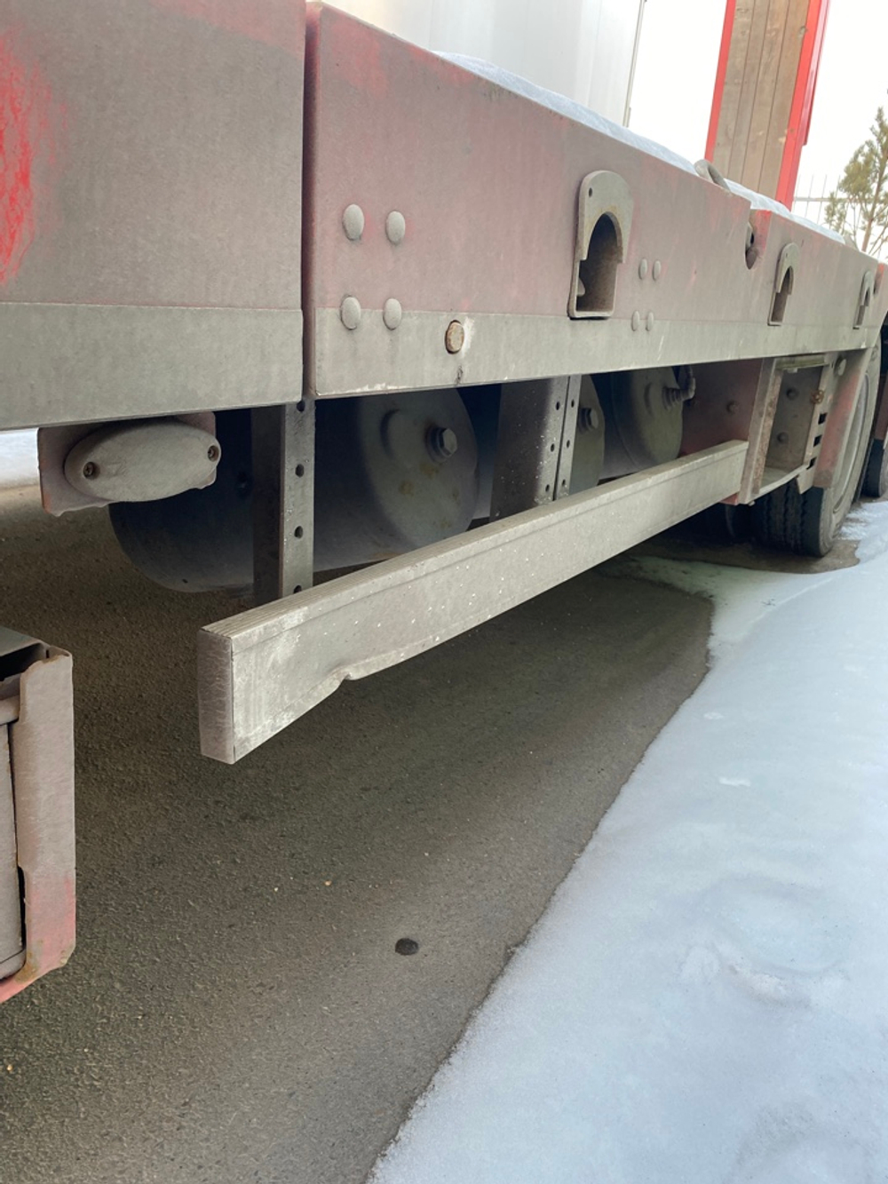 TIRKON TREYLER LWB4A Полуприцеп тяжеловоз 4 оси LWB4A (Раздвижной)