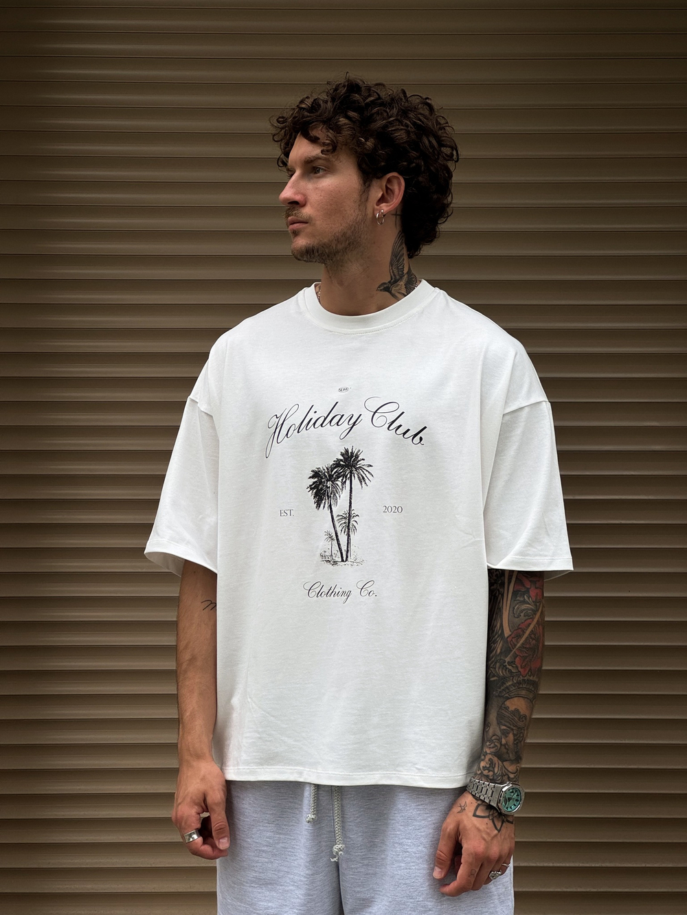 T-SHIRT "Holiday Club"