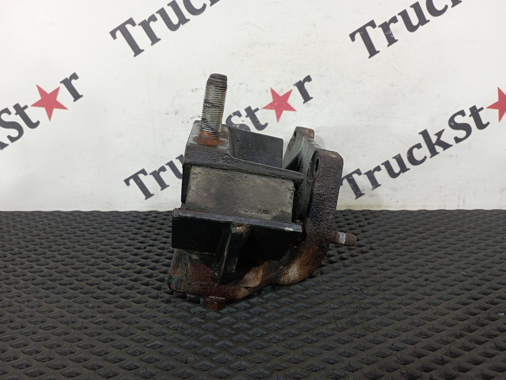 Подушка двигателя передняя