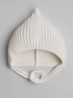 Чепчик для девочки вязаный на завязках на осень