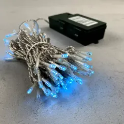 Светодиодная гирлянда 10 м., 3 батарейки типа D 4.5V, 100 LED ламп небесно голубого цвета, таймер, прозрачный провод, LTC (EST100-4W10-8SB)