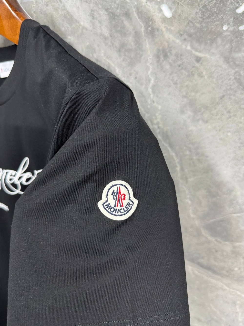 Футболка Moncler