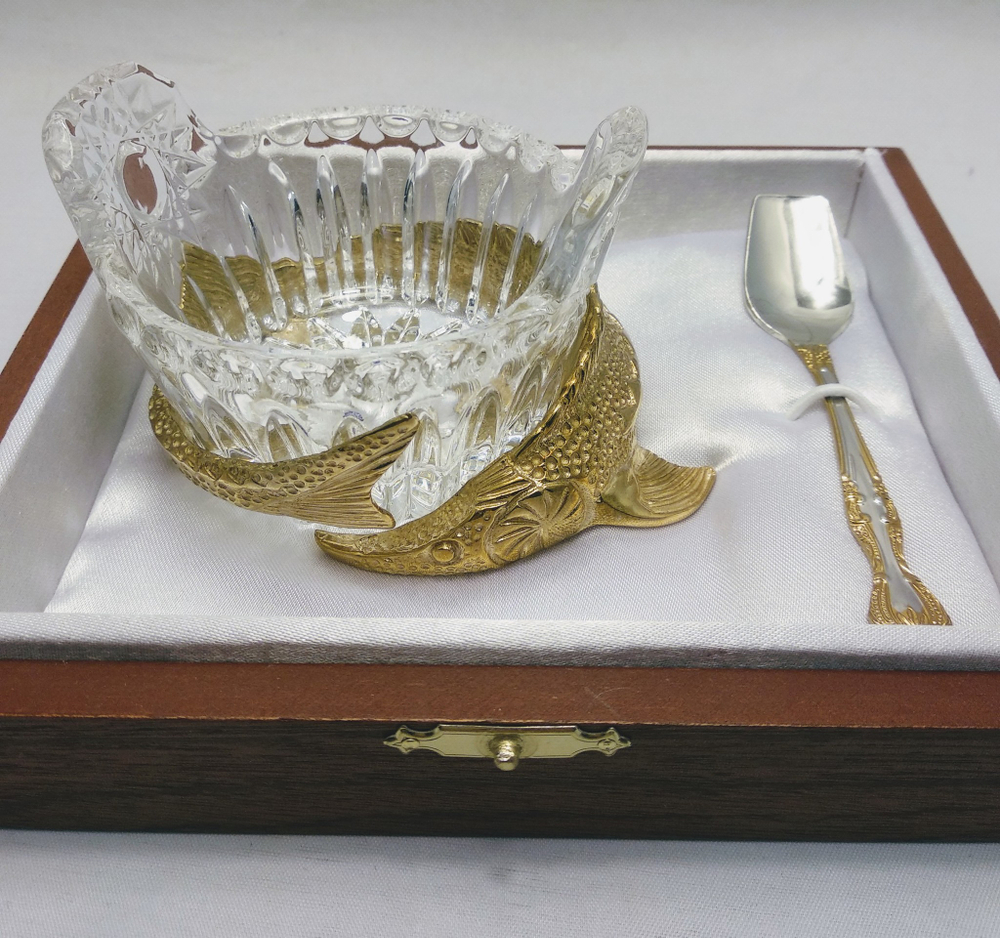 Икорница "Осетр" с ложечкой в  подарочном футляре