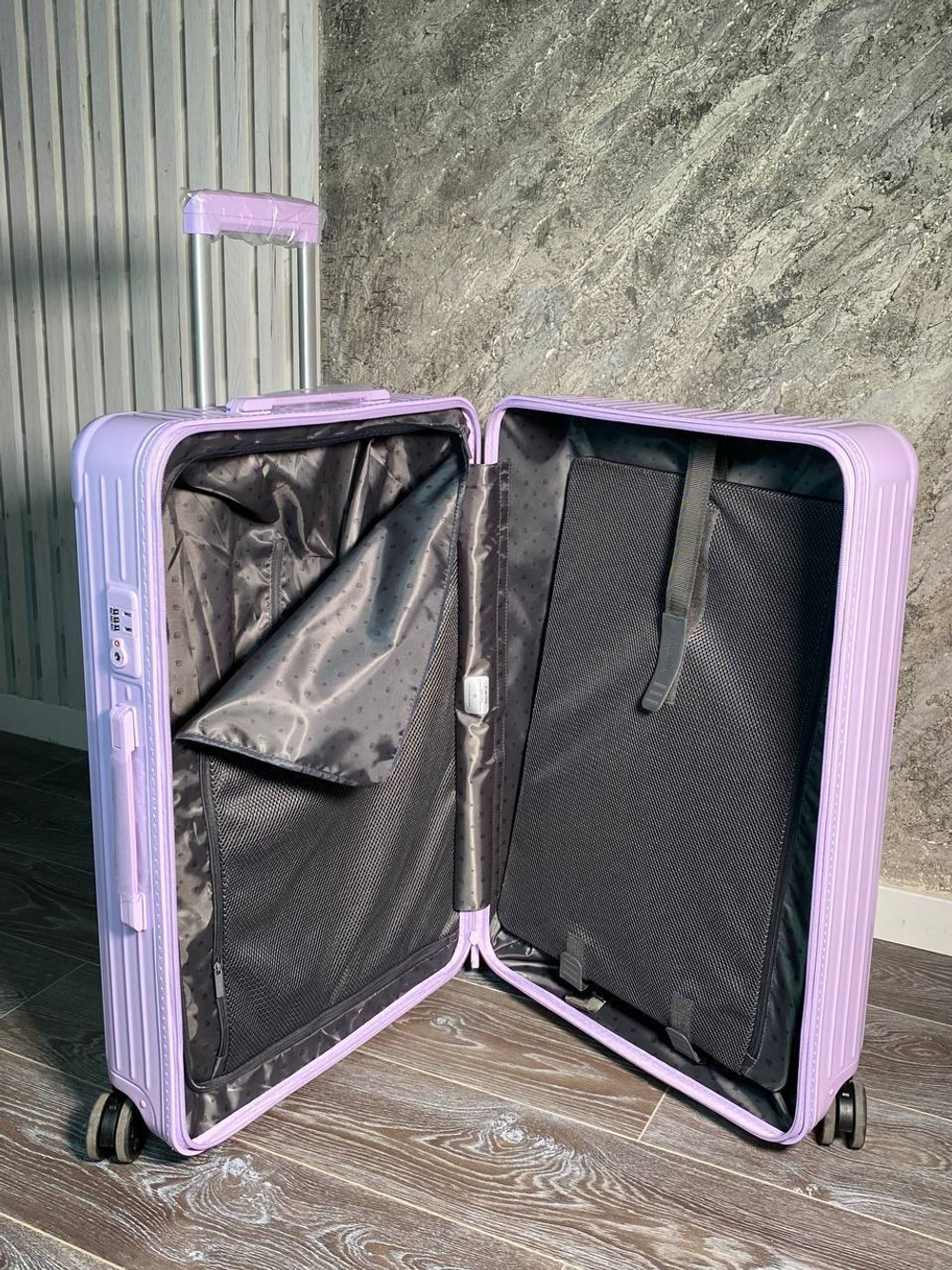 Чемодан Rimowa
